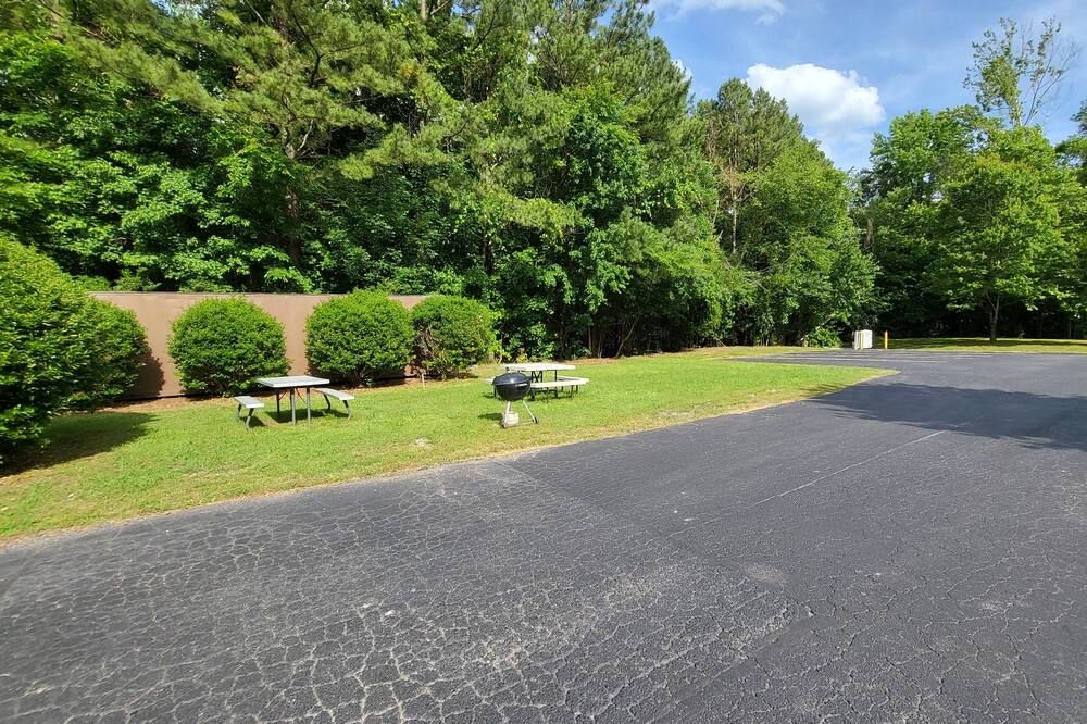 Building view of Stonewood Inn & Suites of Carrollton - Smithfield