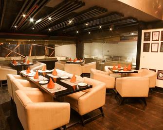 Regenta Place Amritsar - Amritsar - Ravintola