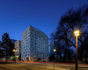 Seven Urban Suites Nantes Centre - Nantes - Building