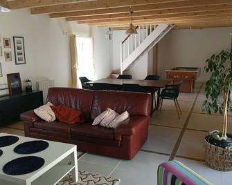 Charmante maison dans joli village - Vouhé - Wohnzimmer