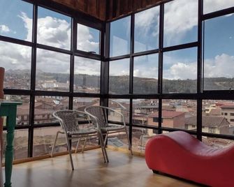 The Rooftop Hostel Cusco - Cusco - Balcony