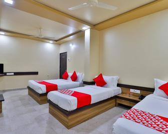 Hotel Decent Somnath - Somnāth - Bedroom