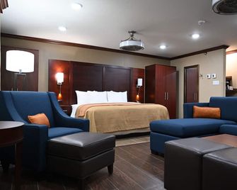 Giles Hotel Inn & Suites - Pulaski - Спальня