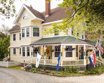 Inn at the Oaks - Eastham - Gebäude
