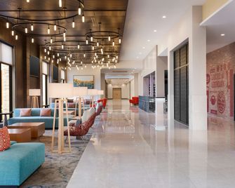 Hilton Garden Inn Hutchinson - Hutchinson - Lobby