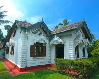 Old Parkland Hostel near the city center - Galle - Edificio