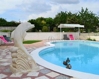 Aux Orangers - Luxé