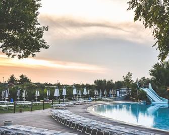 Club del Sole Spina Family Collection - Lido di Spina - Bể bơi