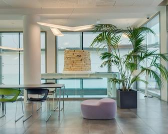 كامبلس بونونيا - كاسا بير فيري - بولونيا - ردهة