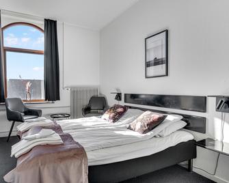 Hotel Phonix Bronderslev - Brønderslev - Habitación