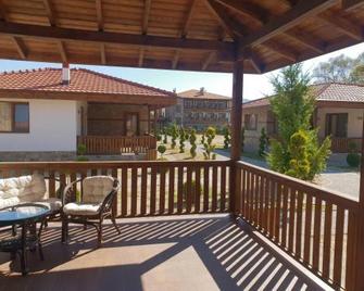 Mentor Resort - Gaytaninovo - Balcón