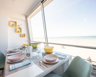 Les Vagues - Courseulles-sur-Mer - Dining room