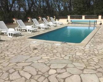 Villa de charme à Martignargues avec piscine privée - Martignargues - Piscina