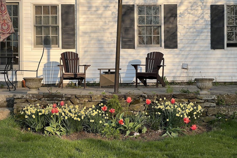 #2-Abbott Brook Inn-Peaceful 125-Acre Farm Suite with Indoor Heated pool. - North Berwick - Terasa