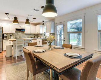 6 Mi to Northshore Park: Family Home w/ Pool! - The Woodlands - Comedor