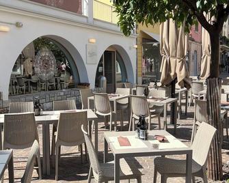 Hotel Rivamia - Riva del Garda