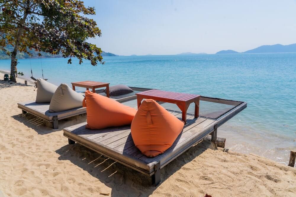 تشيفابوري بيتش ريزورت