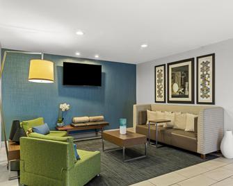 Holiday Inn Express & Suites Savannah - Midtown - Savannah - Sala de estar