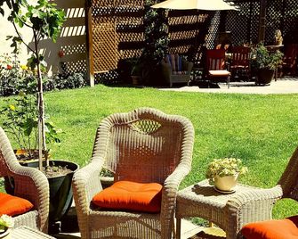 private wine country getaway - Santa Rosa - Patio