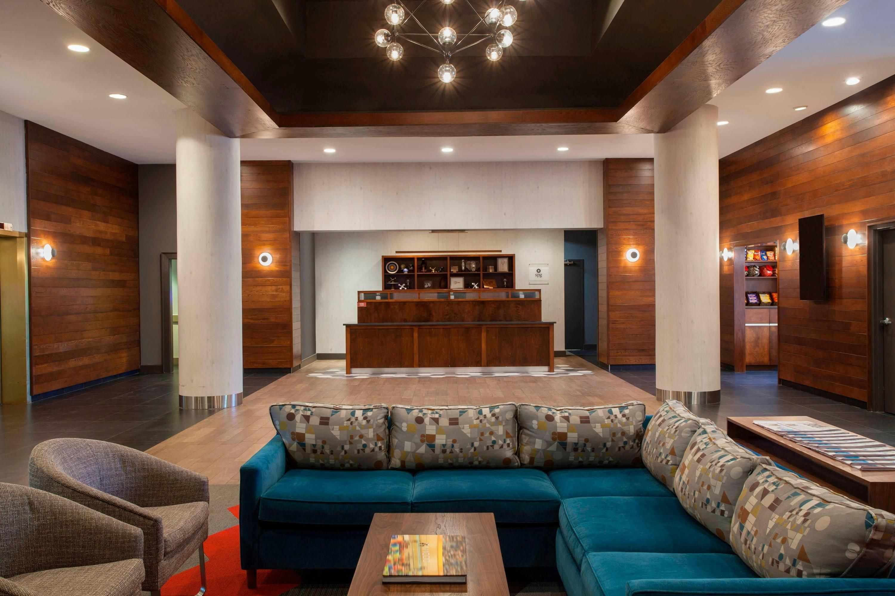 Four Points by Sheraton Richmond - Richmond - Lounge