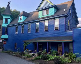 Upscale organic modern with whirl pool - Jim Thorpe - Gebouw