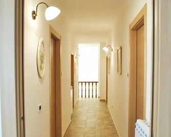 Le Mimose - Pulsano - Pasillo