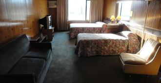 Airport Inn Motel & Rv Park - Quesnel - Camera da letto
