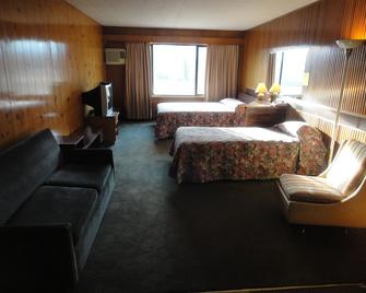 Airport Inn Motel & Rv Park - Quesnel - Bedroom