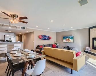 Chic Beachside Bbq Fast Wifi - C2 - Newport Beach