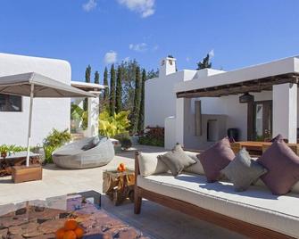 Can Ribas Ibiza - Santa Eulalia del Rio - Patio