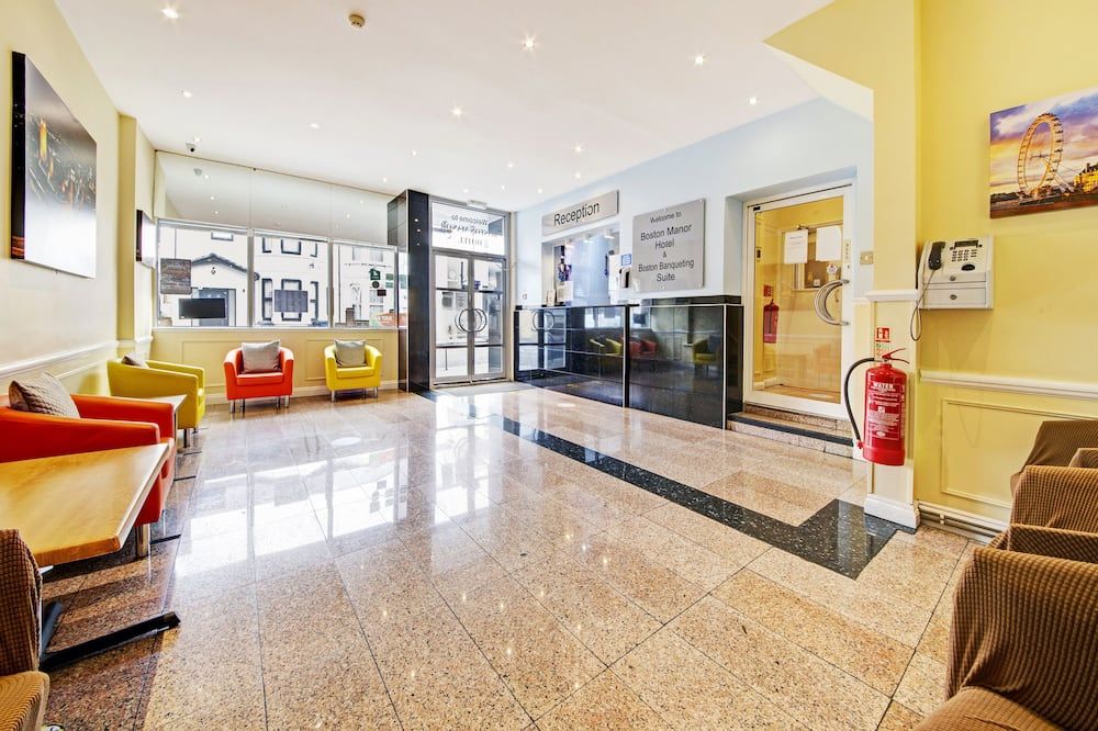 أو واي ٔ ستونز مانور هوتل، هانويل لندن