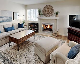 Brand New Remodel Single Level 2 Bd 2 Ba 2 Car Garage Pool Utc La Jolla Close To Ucsd! - سان دييغو - غرفة معيشة