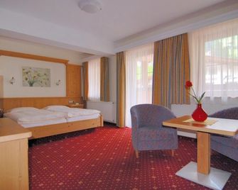 Hotel Garni Forelle - Tux - חדר שינה