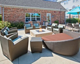 Residence Inn by Marriott Merrillville - Merrillville - Patio