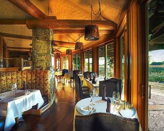 Mountain Views. Outdoor Hot Springs & Pool - Genoa - Restaurante