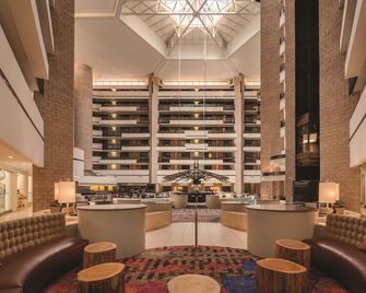 Embassy Suites by Hilton Orlando International Drive ICON Park - Orlando - Hành lang