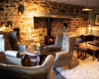 The Exeter Inn - Tiverton - Lounge