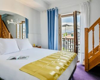 Logis Hotel Bergeret Sport - Hendaye - Schlafzimmer