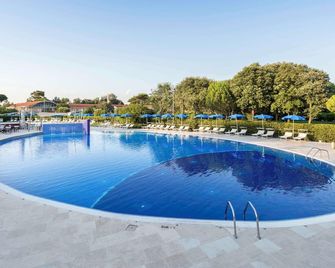 Hotiday Room Collection - Calambrone - Tirrenia - Басейн