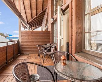 Holiday Home Loma tiki by Interhome - Tahkovuori - Parveke