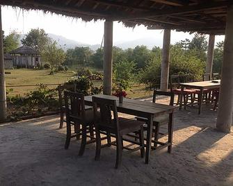Shanta Ghar Resort - Chitwan - Hol