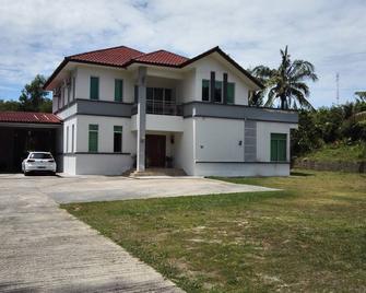 Villa Dadap Your Home Away Home - Bandar Seri Begawan - Building