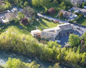 L'oustaou - Castellane - Außenansicht