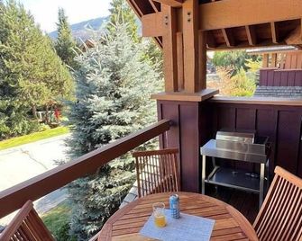 Spacious Chalet With Private Hot Tub By - Whistler - Balcone