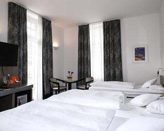 Hotel Schwert - Rastatt - Schlafzimmer