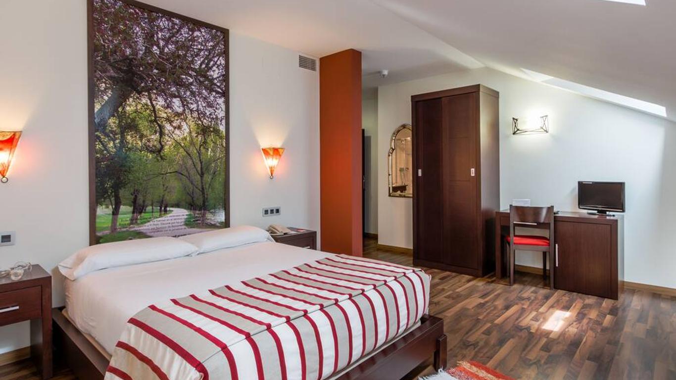 Aznaitin Hostal