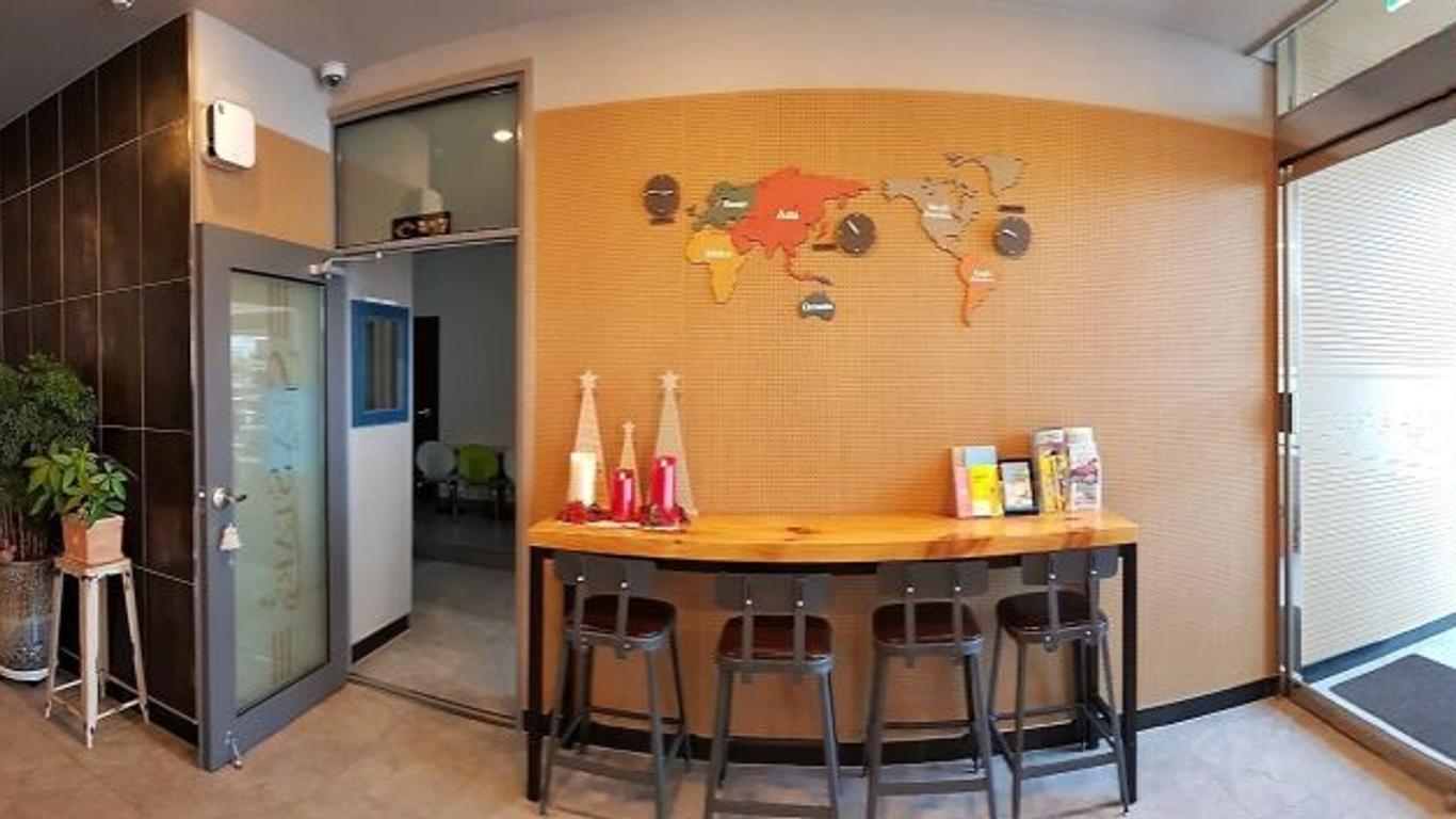 Sea Star Hostel