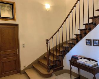 Château de Ligny - Ligny-le-Châtel - Escalier