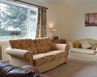 4 bedroom accommodation in Stillington, near York - Shipton - Sala de estar