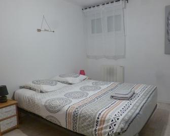 Gîte à la 'traverse' des chemins - Prayssac - Chambre